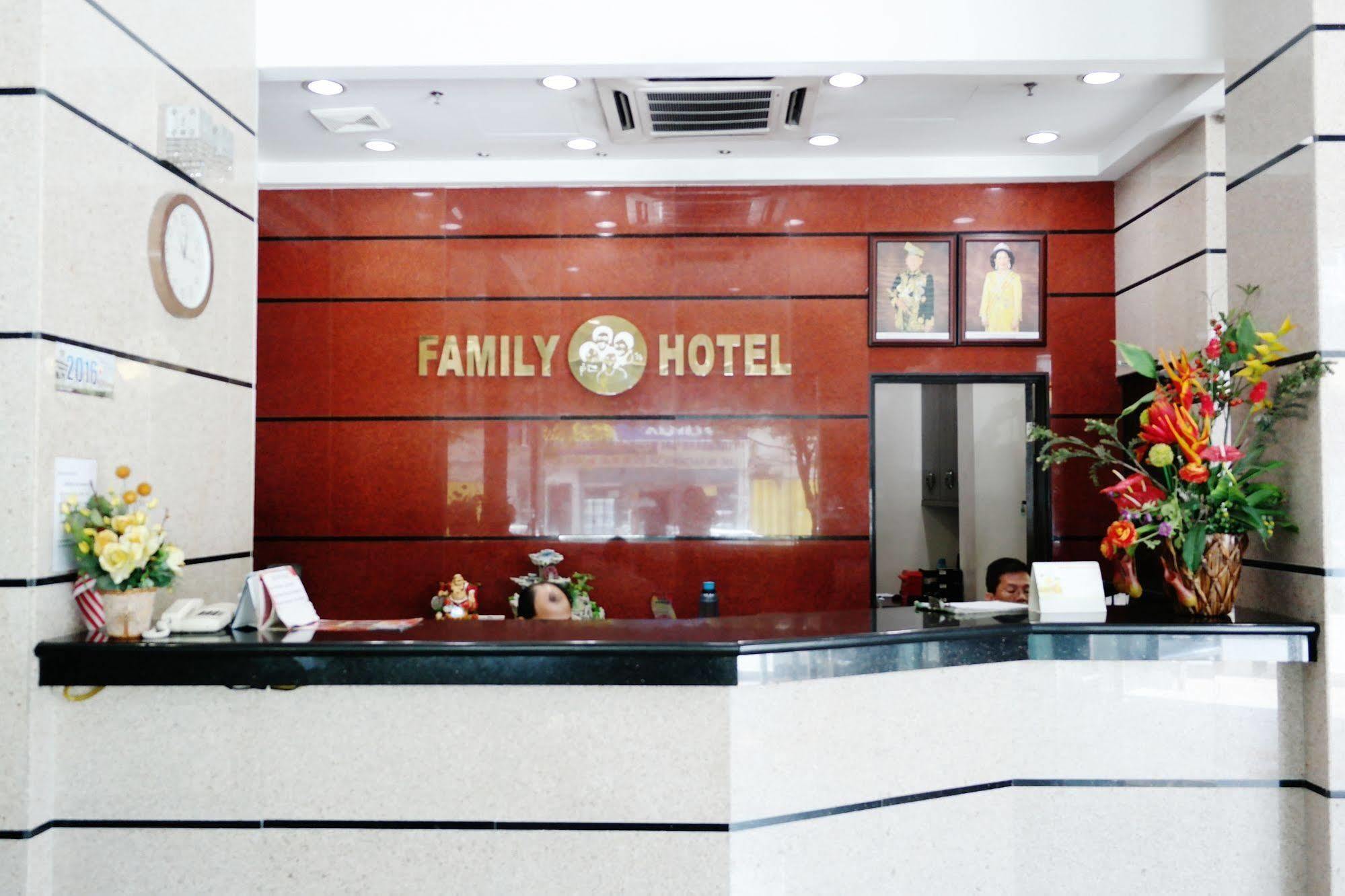 Family Hotel Кланг Екстер'єр фото